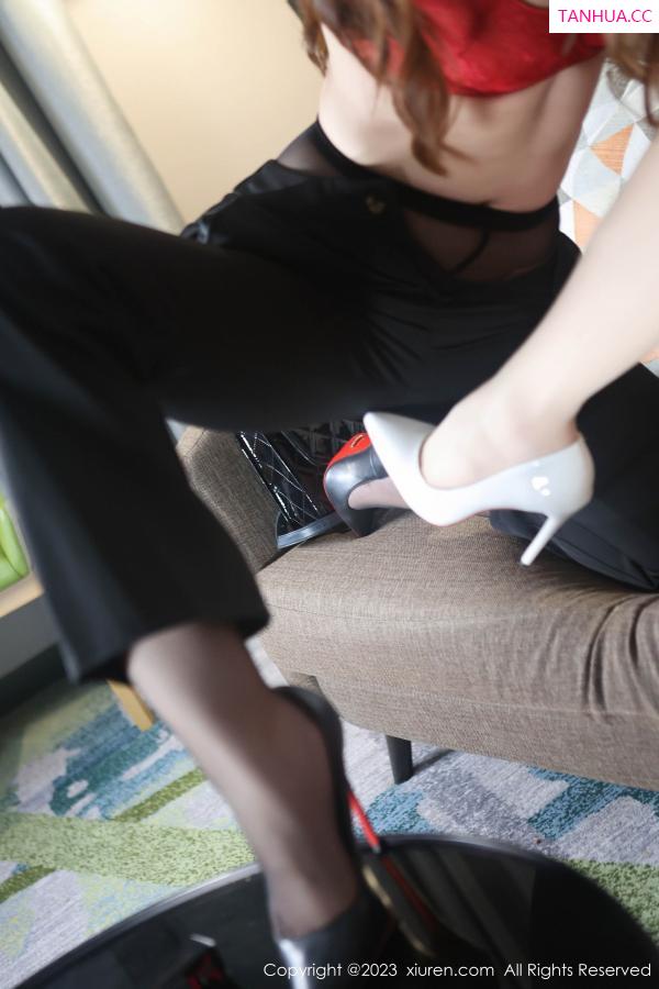   [XiuRen]高清写真图 2023.09.13 No.7379 模特合集第45张图片